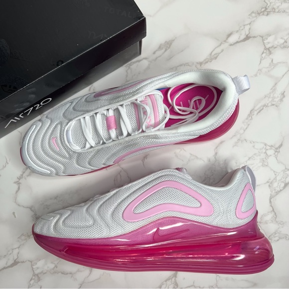 Nike Air Max 720 💞 - Picture 11 of 16